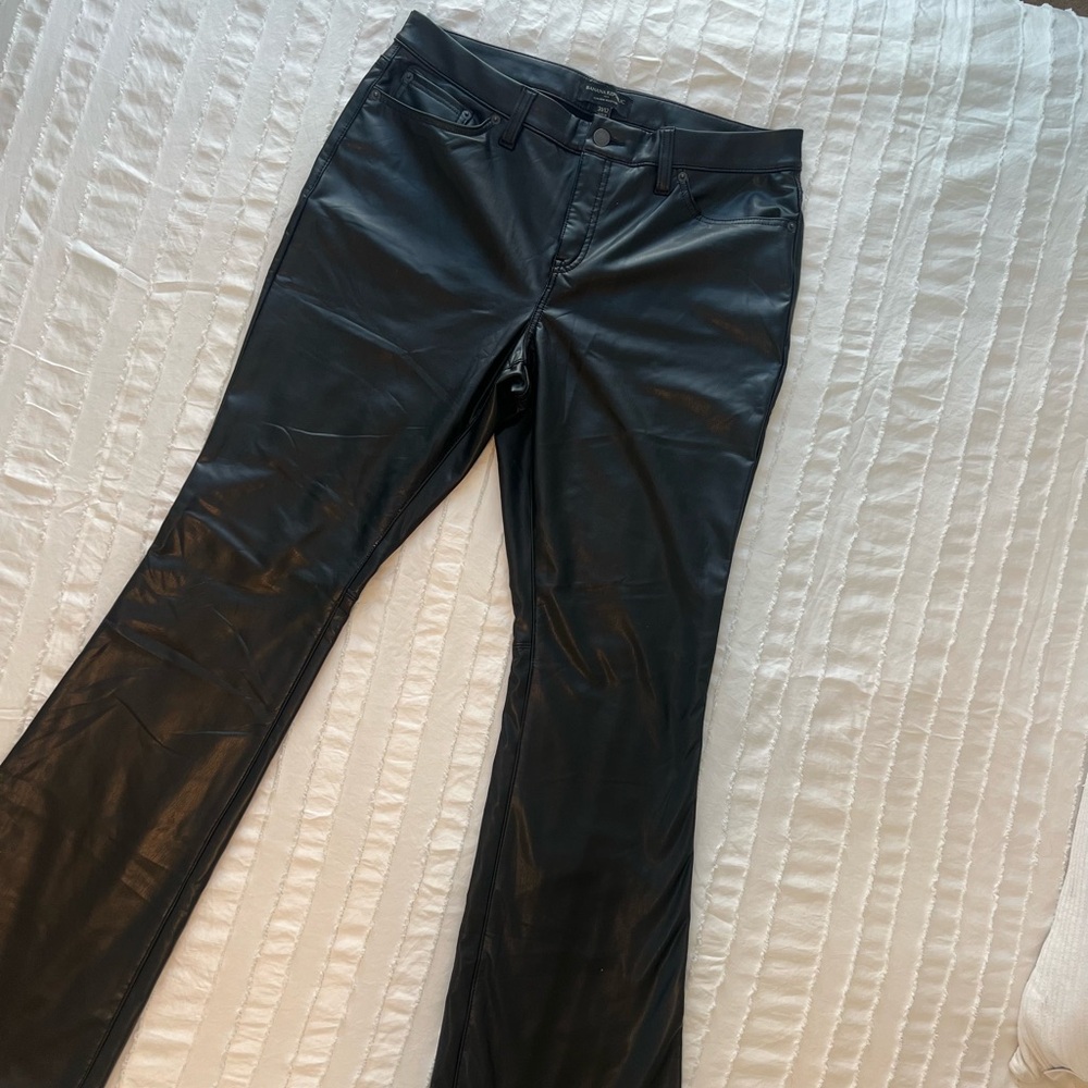Banana Republic Faux Leather Boot cut Black Women’s Jeans - Picture 11 of 11